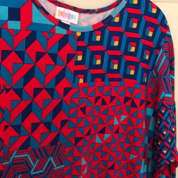 LuLaRoe Irma tunic size small - Picture 2 of 4